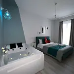 Bilateral Nocleg ze śniadaniem 3*