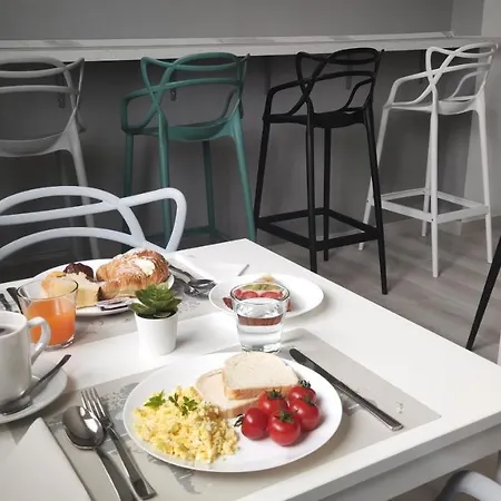 ベッド・アンド・ブレックファスト Bilateral