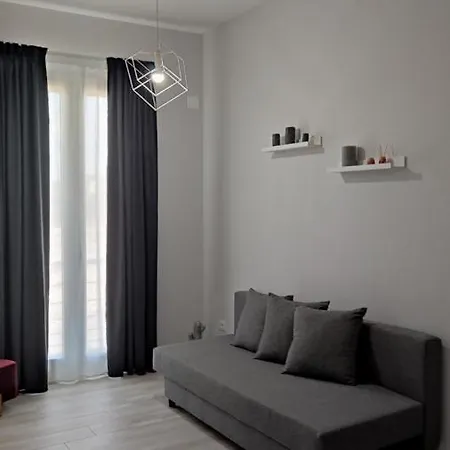 ベッド・アンド・ブレックファスト Bilateral